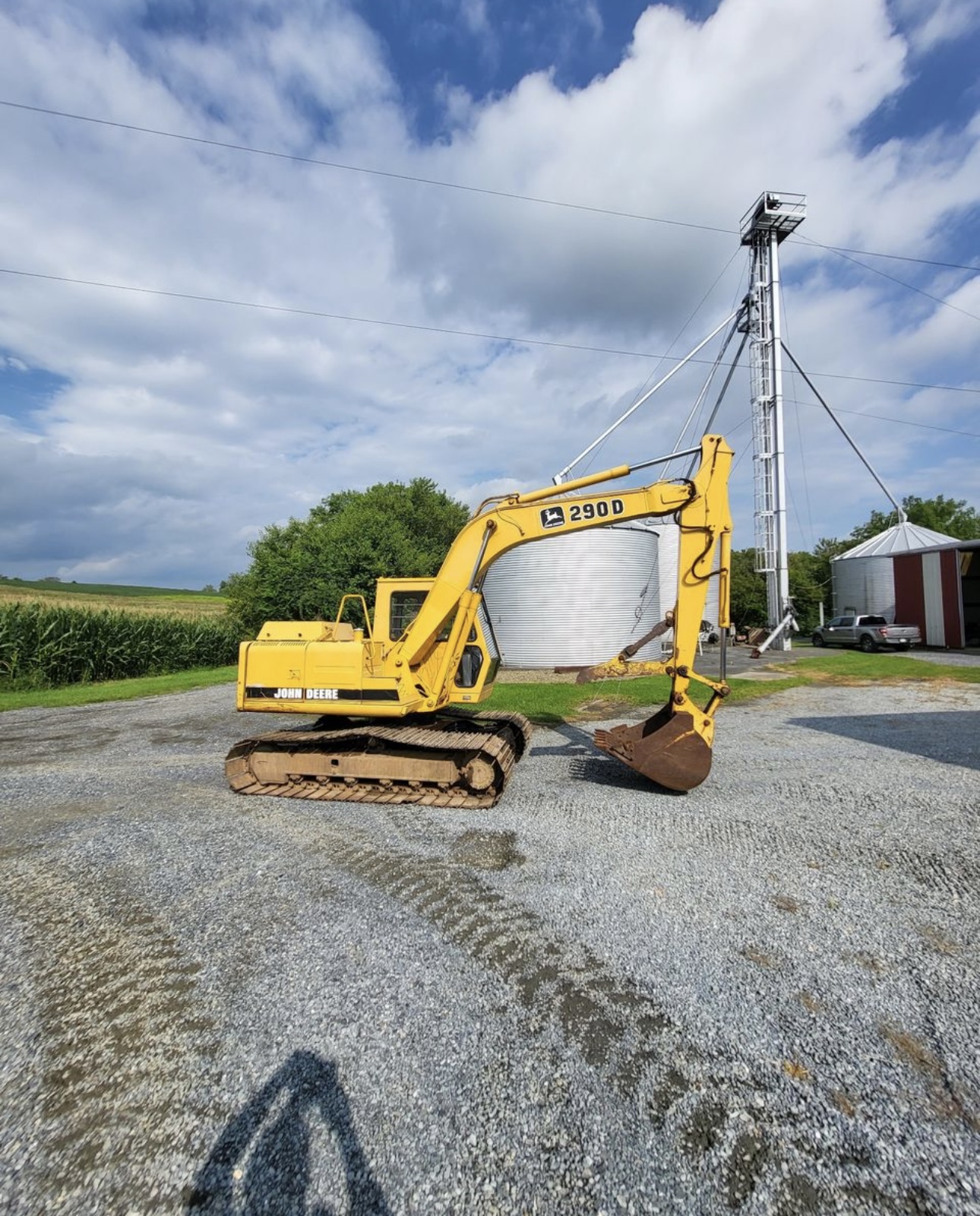 John Deere 290D excavator